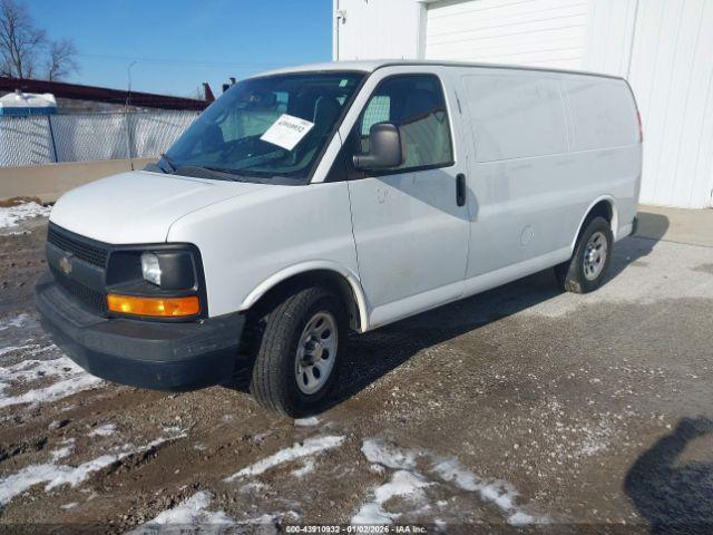 Chevrolet Express Work Van Image 7