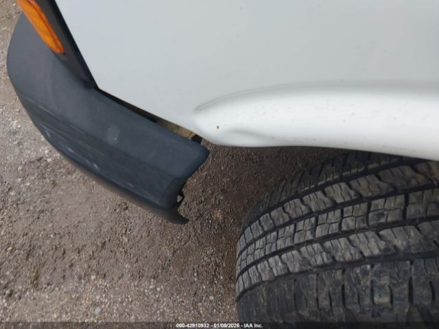 Chevrolet Express Work Van Image 9