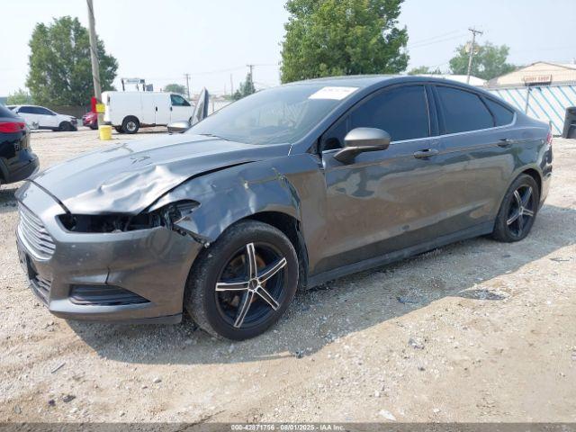 Ford Fusion S Image 2