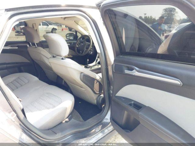 Ford Fusion S Image 7