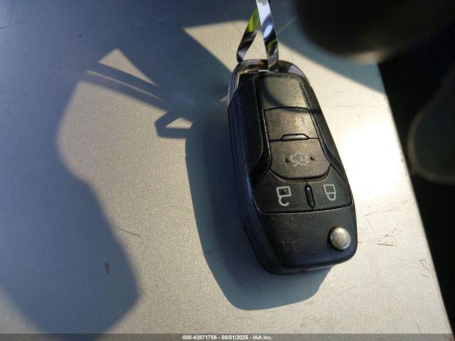 Ford Fusion S Image 6