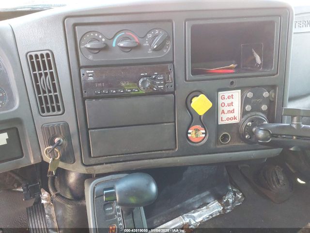 International 4000 4300 Image 13