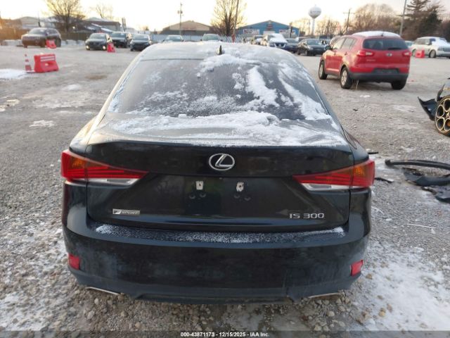 Lexus Is Image 16