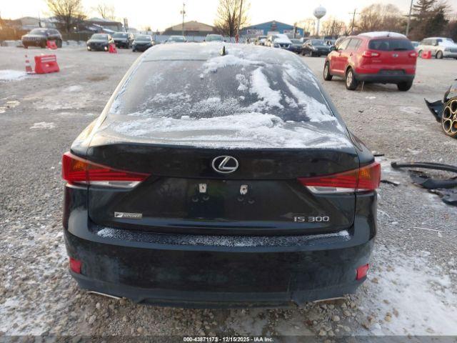 Lexus Is Image 16