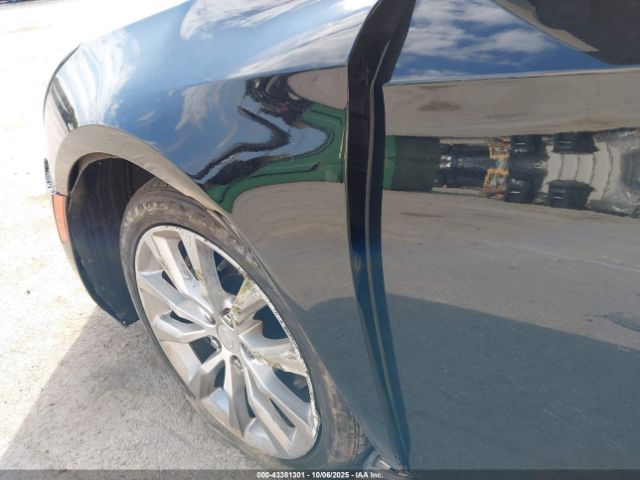 Cadillac XTS Luxury Image 2