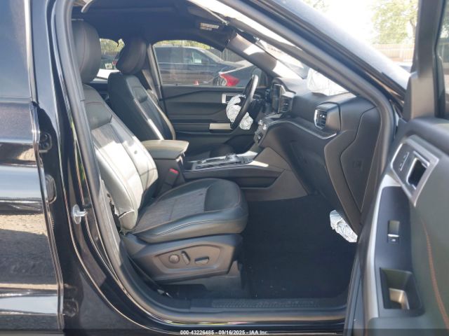 Ford Explorer Timberline Image 3