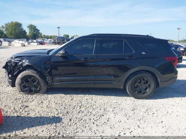 Ford Explorer Timberline Image 17