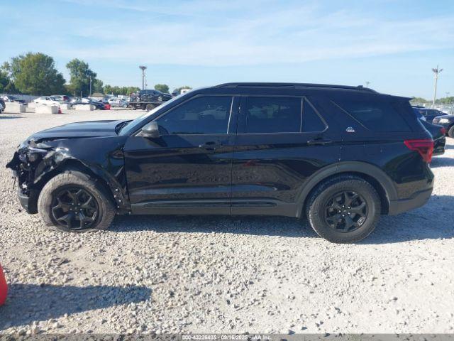 Ford Explorer Timberline Image 17