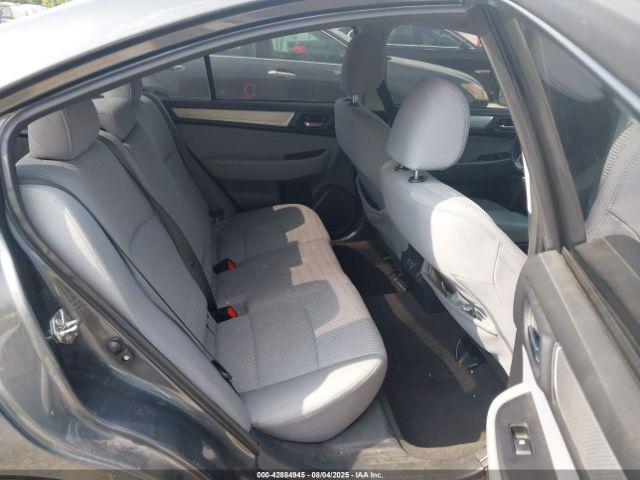 Subaru Legacy 2.5i Premium Image 6