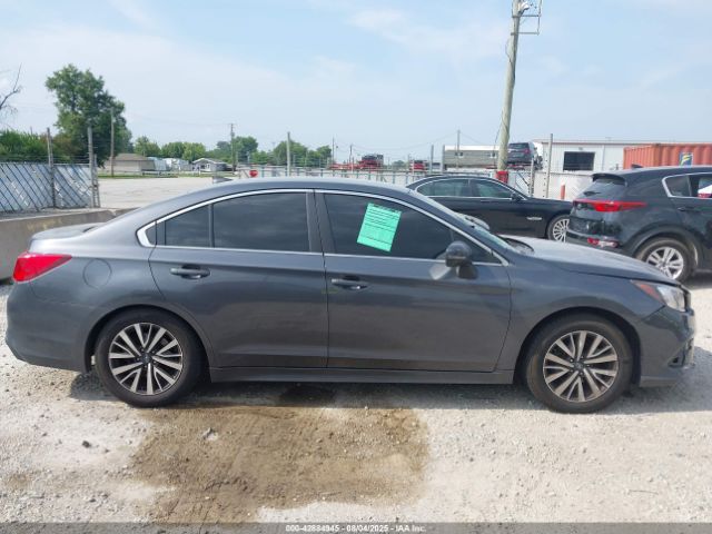 Subaru Legacy 2.5i Premium Image 13