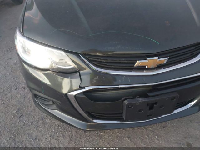 Chevrolet Sonic Lt Auto Image 6