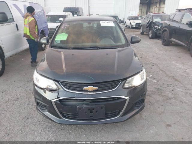 Chevrolet Sonic Lt Auto Image 8