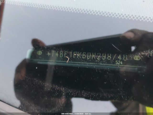 Toyota Camry L Image 2