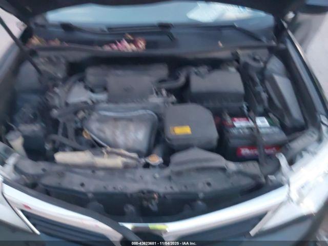 Toyota Camry L Image 16