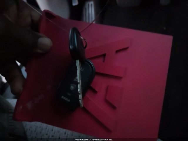 Toyota Camry L Image 10