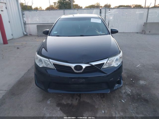 Toyota Camry L Image 8