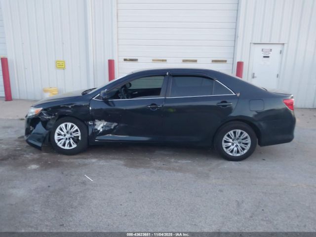 Toyota Camry L Image 9