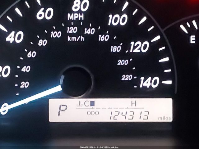 Toyota Camry L Image 4