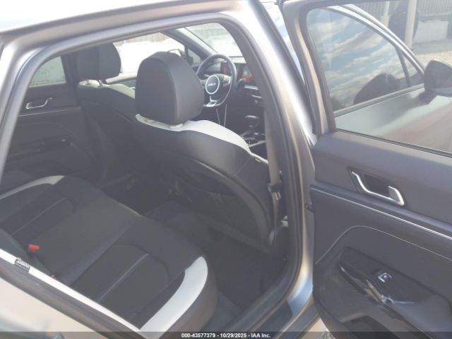 Kia K5 Gt-line Image 8