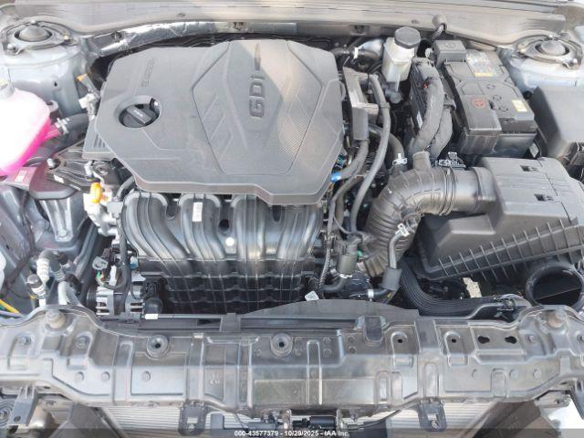 Kia K5 Gt-line Image 12