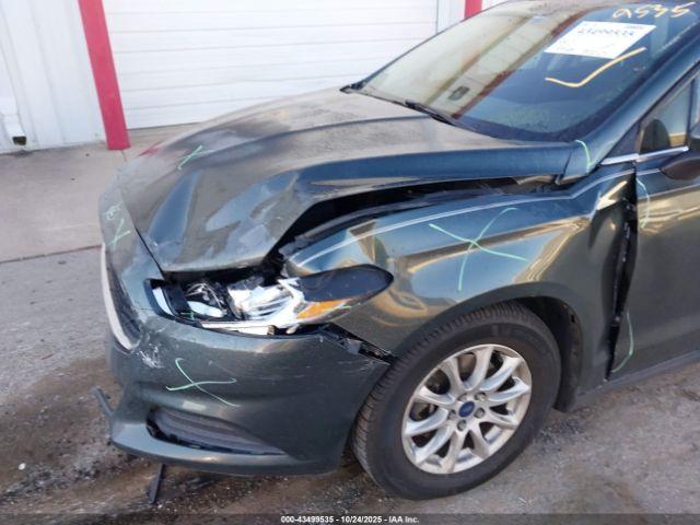 Ford Fusion S Image 9