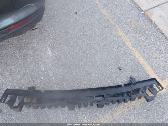 Ford Fusion S Image 8