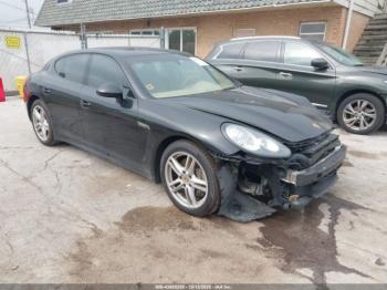  Salvage Porsche Panamera