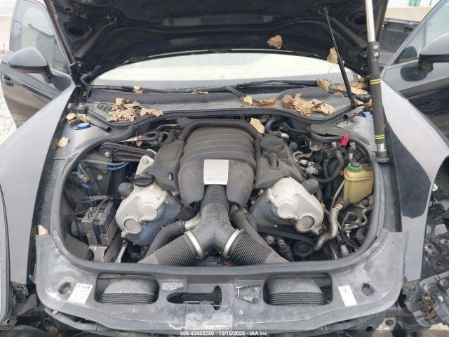 Porsche Panamera 4 Image 2