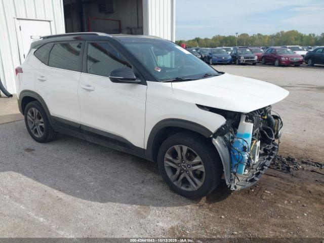  Salvage Kia Seltos