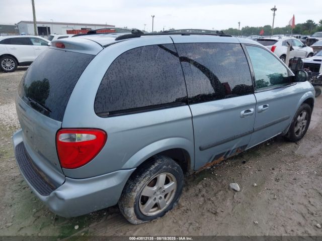 Dodge Caravan Sxt Image 4