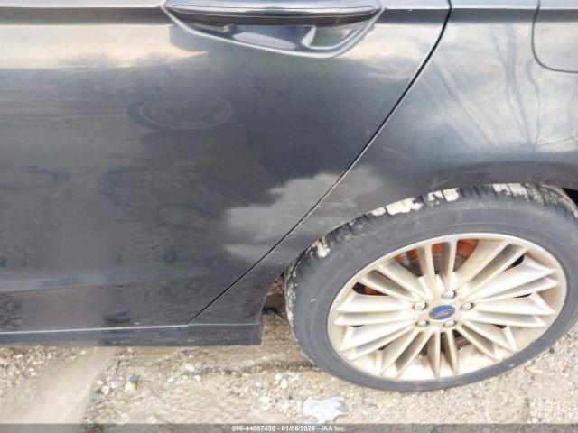 Ford Fusion Se Image 6