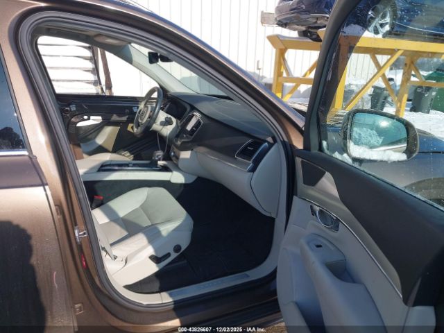 Volvo XC90 T6 Momentum Image 13