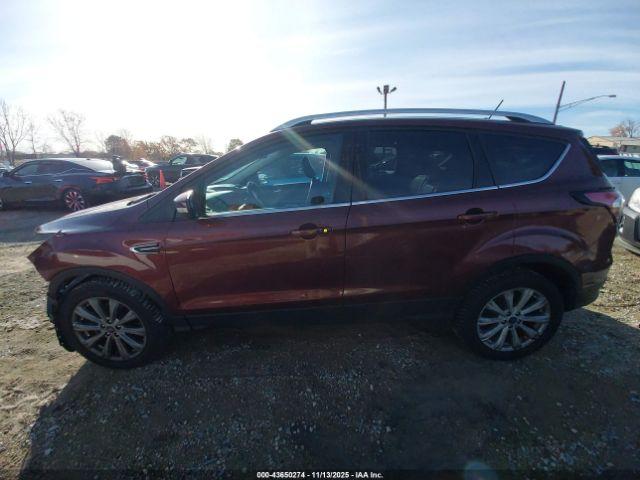 Ford Escape Titanium Image 16