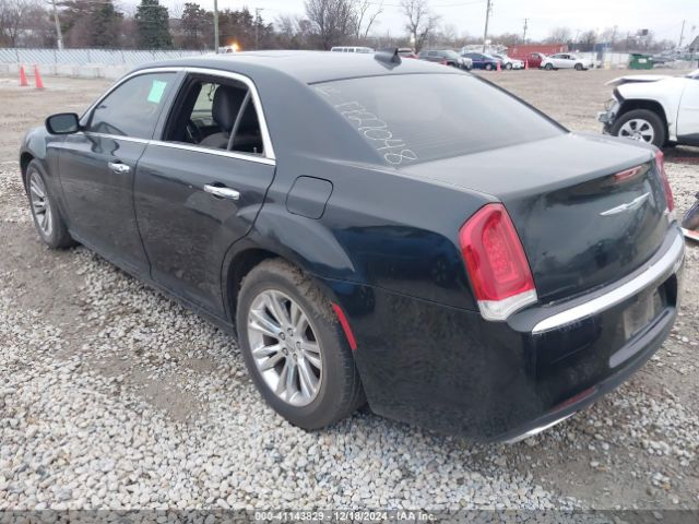 Chrysler 300c Image 8