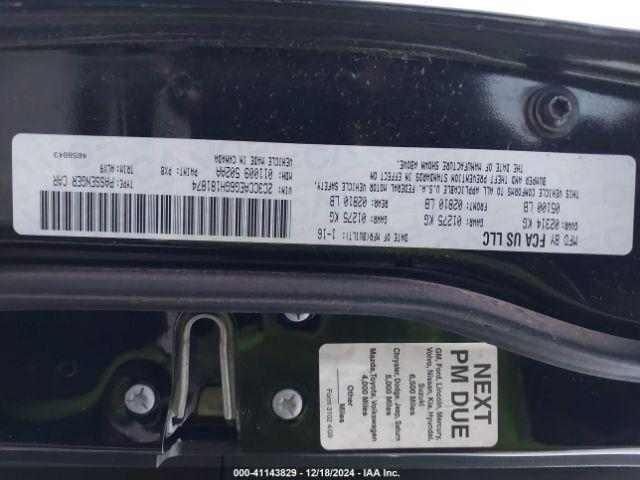 Chrysler 300c Image 11