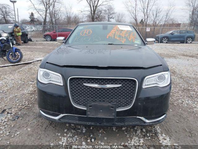 Chrysler 300c Image 7