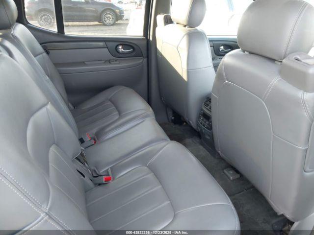 GMC Envoy XUV Slt Image 8