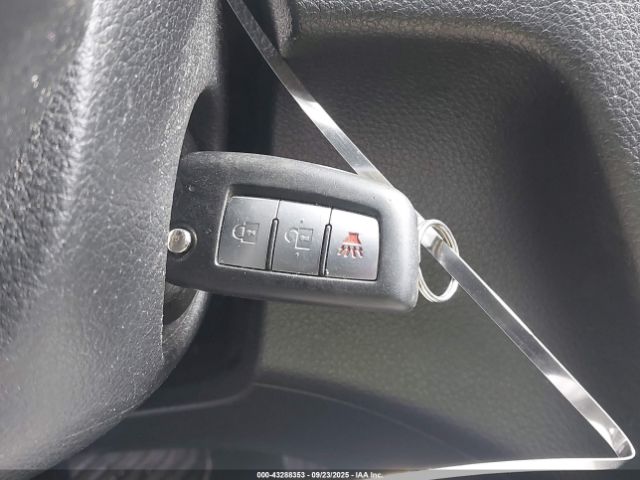 Nissan Rogue S Image 8