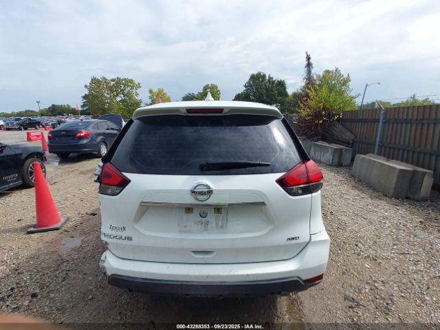 Nissan Rogue S Image 12