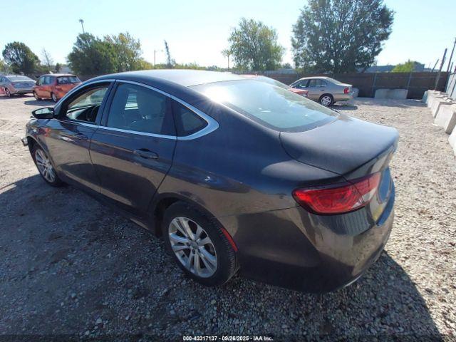 Chrysler 200 Limited Image 8