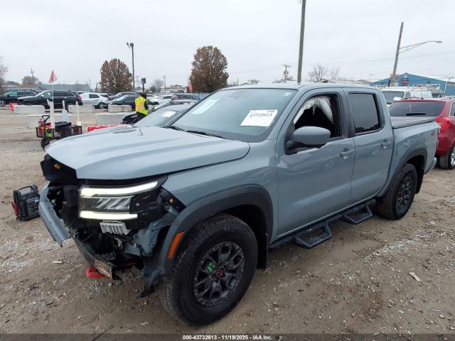 Nissan Frontier Pro-4x 4x4 Image 5