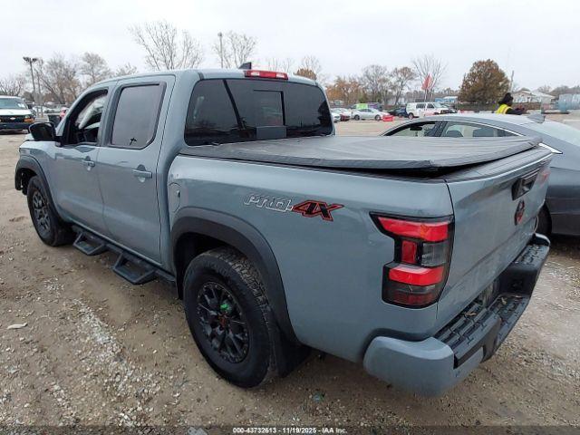 Nissan Frontier Pro-4x 4x4 Image 6