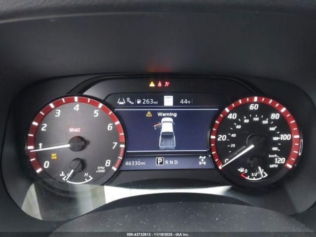 Nissan Frontier Pro-4x 4x4 Image 12