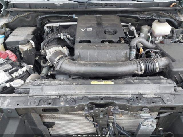 Nissan Frontier Pro-4x 4x4 Image 13