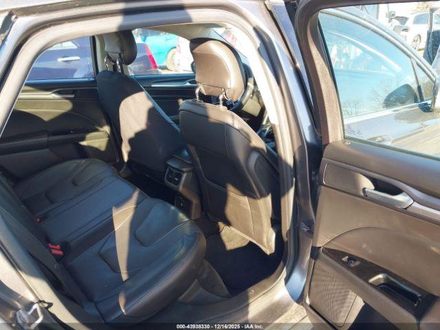 Ford Fusion Titanium Image 10