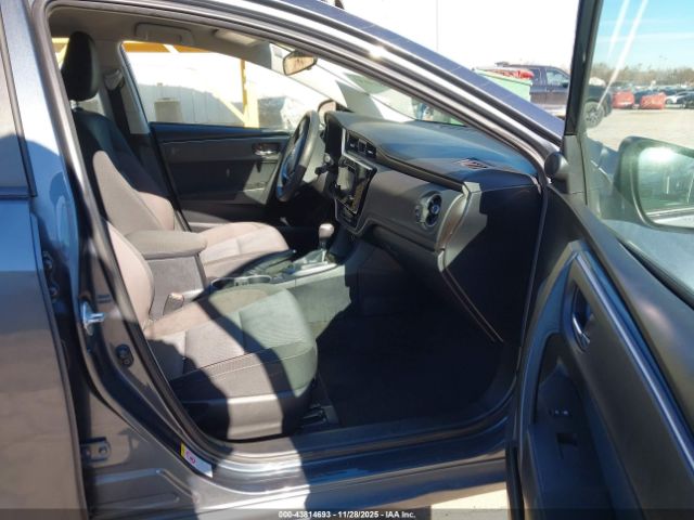 Toyota Corolla Le Image 4