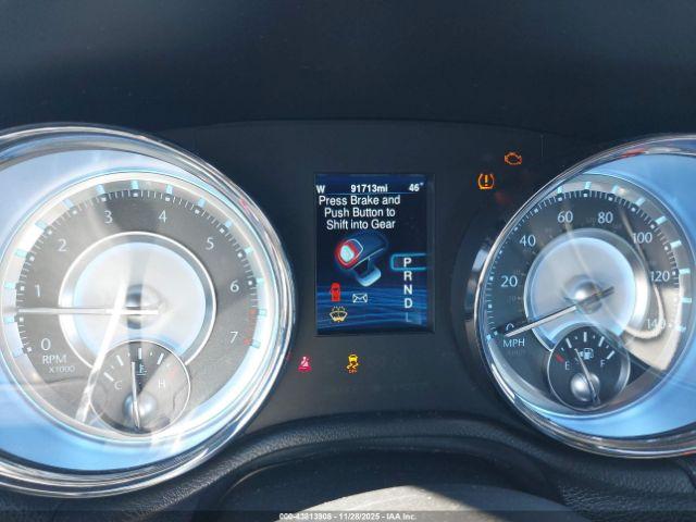 Chrysler 300 Motown Image 3