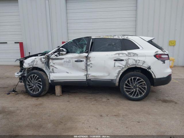 Lincoln Nautilus Reserve Image 6