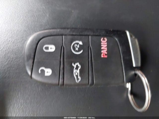 Dodge Challenger Srt 392 Image 9