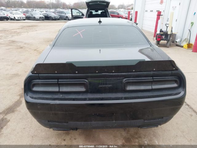 Dodge Challenger Srt 392 Image 15